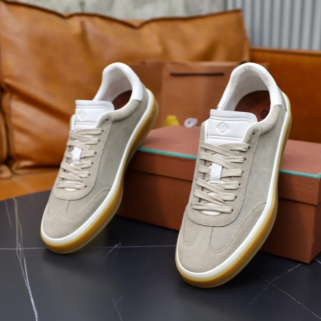 Men's Men's Shoes💰540💰••New Products•• LoroPian*_Noyo-Pianya New men's casual moral training sneakers, LP lace-up casual shoes!  Made of original imported soft cowhide and suede fabric, it highlights the sporty style. The heel is decorated with logo embossing and the original molding. The raw rubber translucent sole combined with the color welt adds a sense of modernity to the shoe. The shoe is overall refreshing and easy to match with style. It has a full cowhide lining for the feet. The original box packaging at the counter comes with wooden balls and a dust bag! Size: 38-44 (.45 customized)